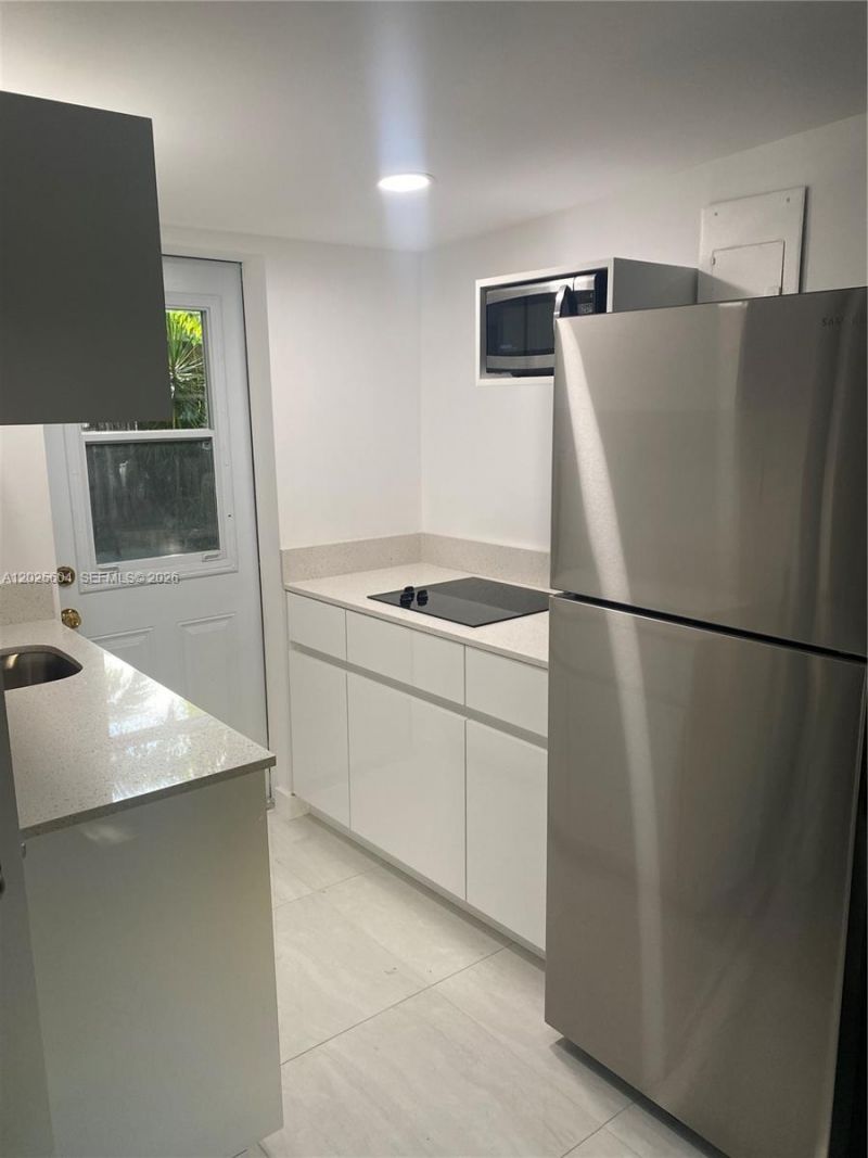 1710 Michigan Ave, Unit Guest Hous, Miami Beach, FL 33139 Photo