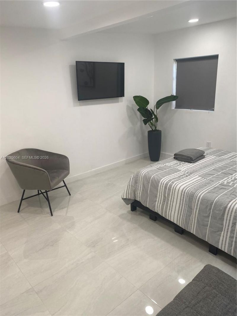 1710 Michigan Ave, Unit Guest Hous, Miami Beach, FL 33139 Photo