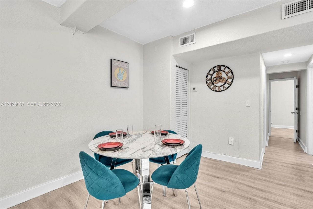 10004 E Bay Harbor Dr, Unit 5, Bay Harbor Islands, FL 33154 Photo