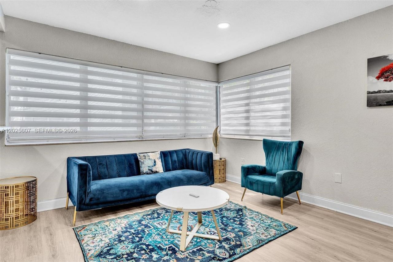 10004 E Bay Harbor Dr, Unit 5, Bay Harbor Islands, FL 33154 Photo
