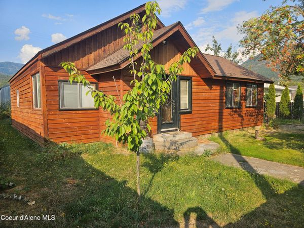 108 W 3rd AVE , Clark Fork, ID 83811