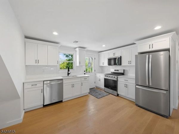3 Meadow Rd, Unit 3, Edison, NJ 08817