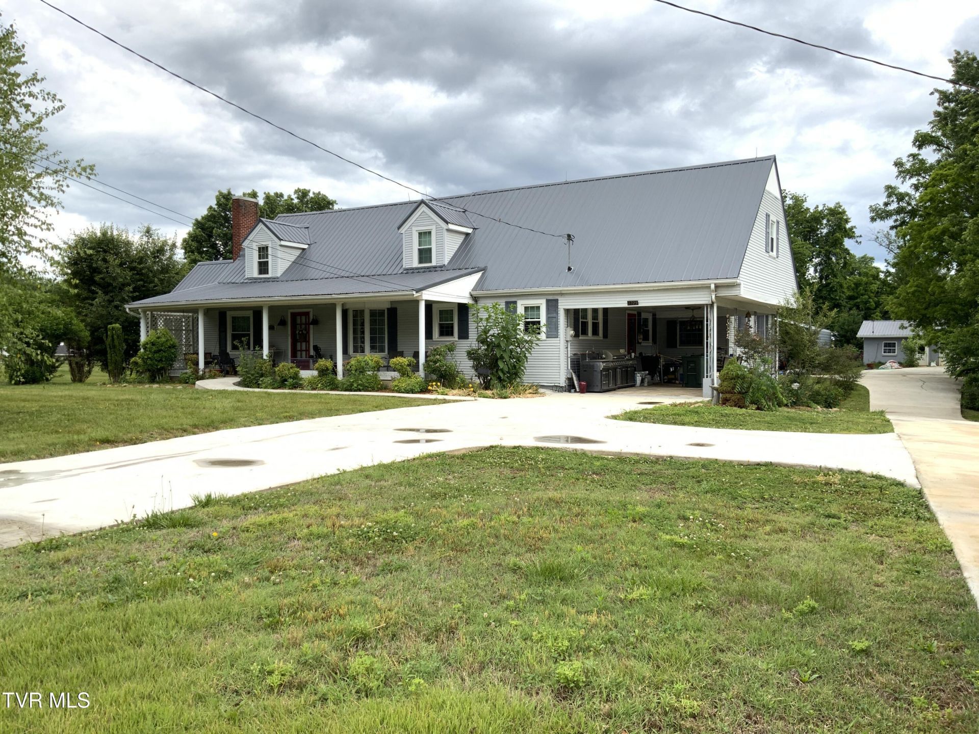 1225 Erwin Highway Greeneville, TN 37745