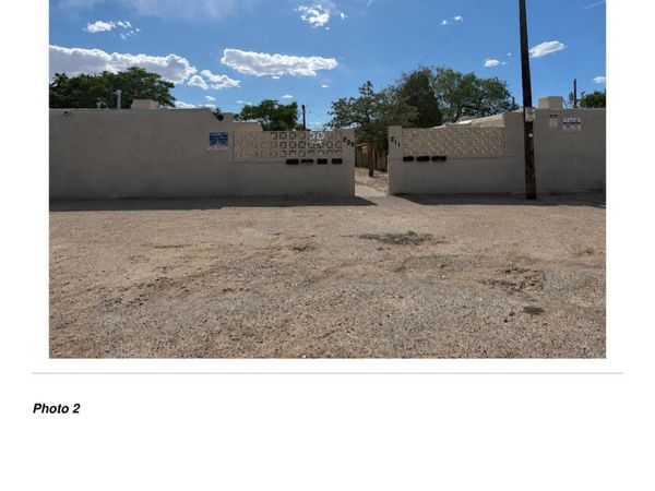 209 Texas Street NE, Albuquerque, NM 87108