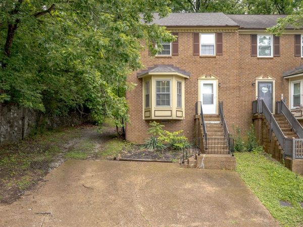 1034 Pleasant View Dr , Nashville, TN 37214