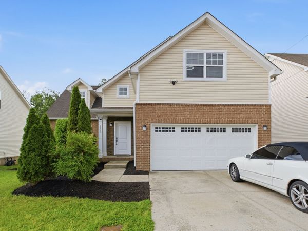 4925 Secretariat Dr , Antioch, TN 37013