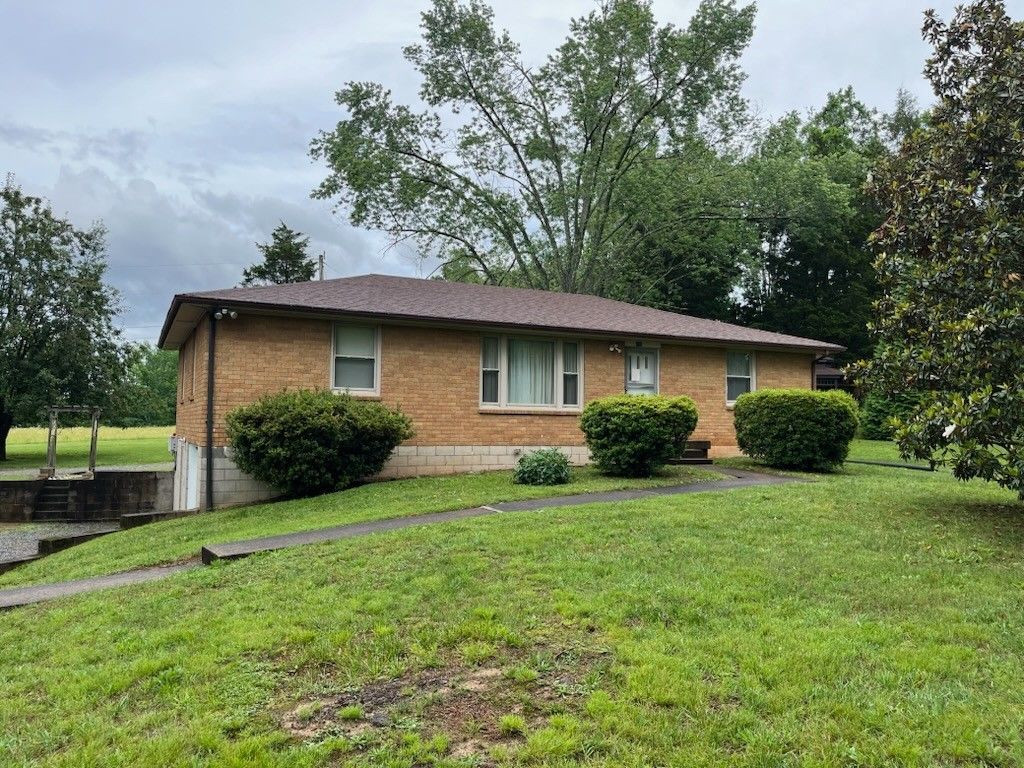 748 Mccurdy Rd, White House, TN 37188 Main Photo