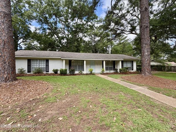 1602 Tanglewood Drive, Clinton, MS 39056