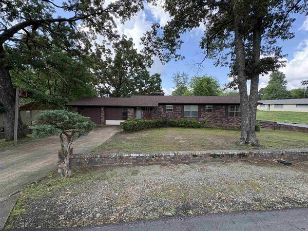 202 Idlewood Street , Hot Springs, AR 71901