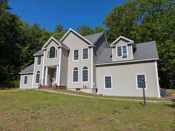 8 STONE FARM Road, Barrington, NH 03825