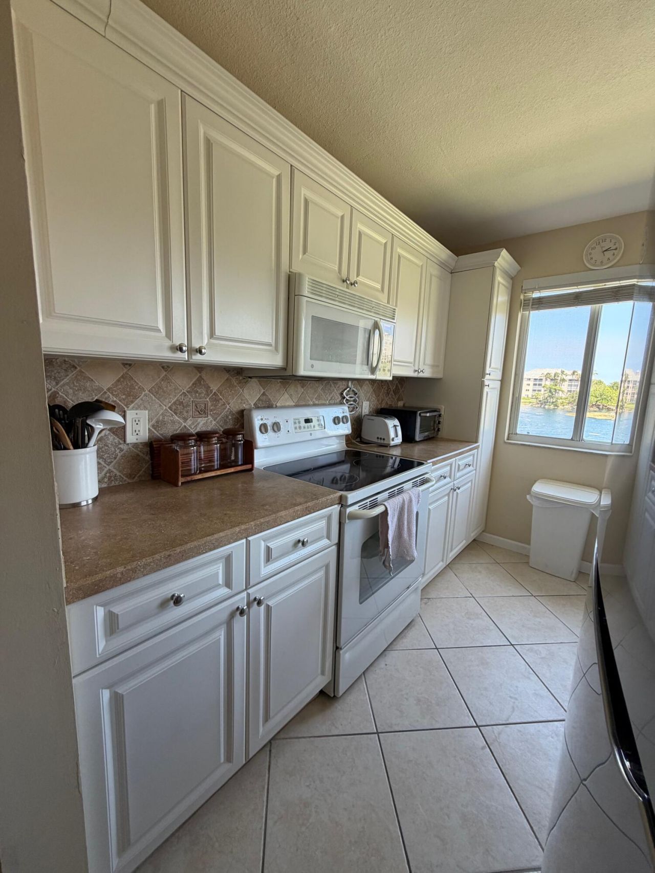 353 S Us Highway 1, Unit F208, Jupiter, FL 33477 Photo