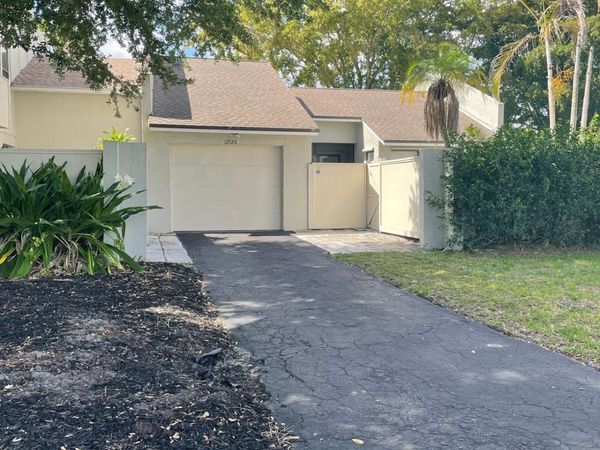 12726 Spinnaker Lane, Wellington, FL 33414