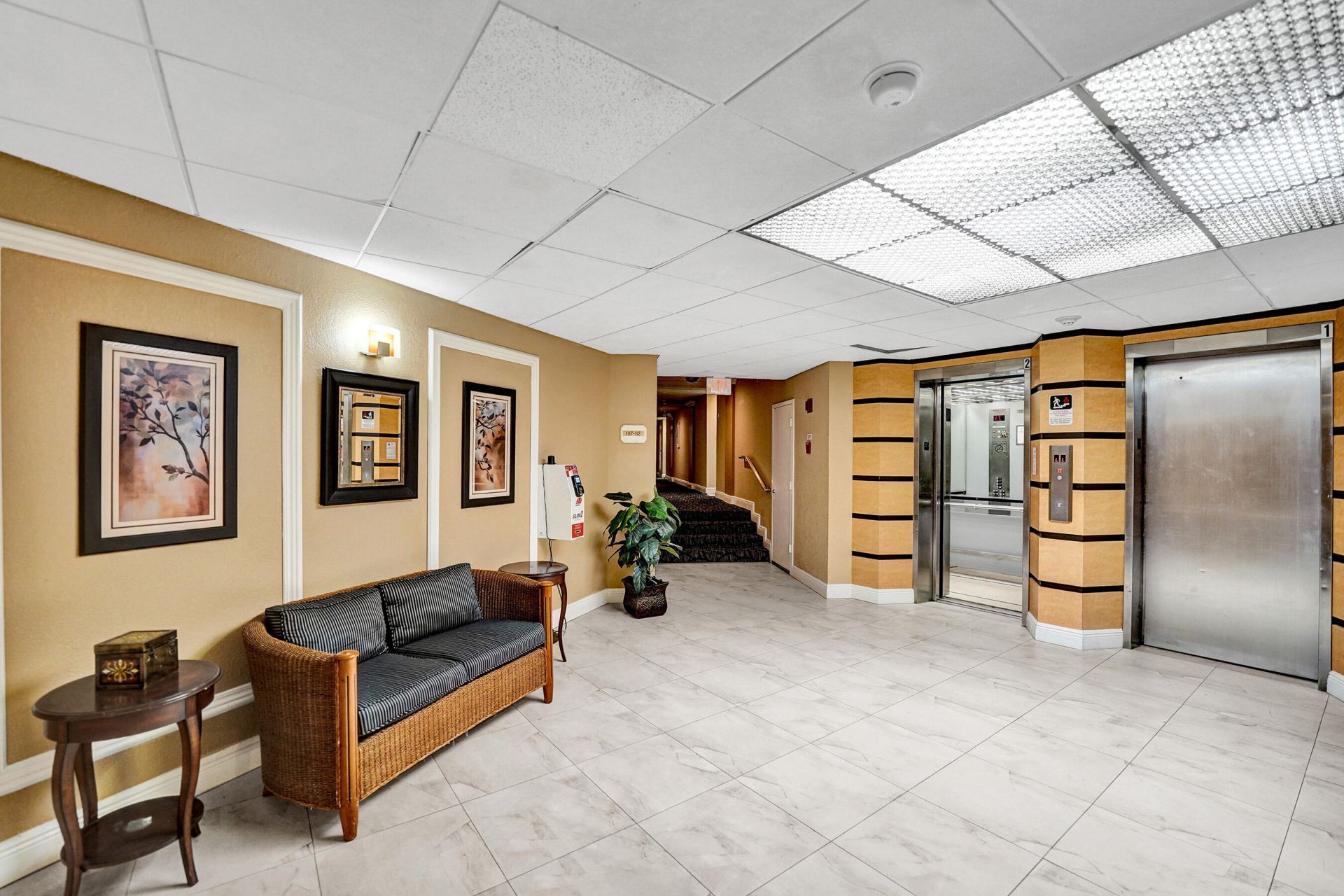 3800 N Hills Drive, Unit 301, Hollywood, FL 33021 Photo