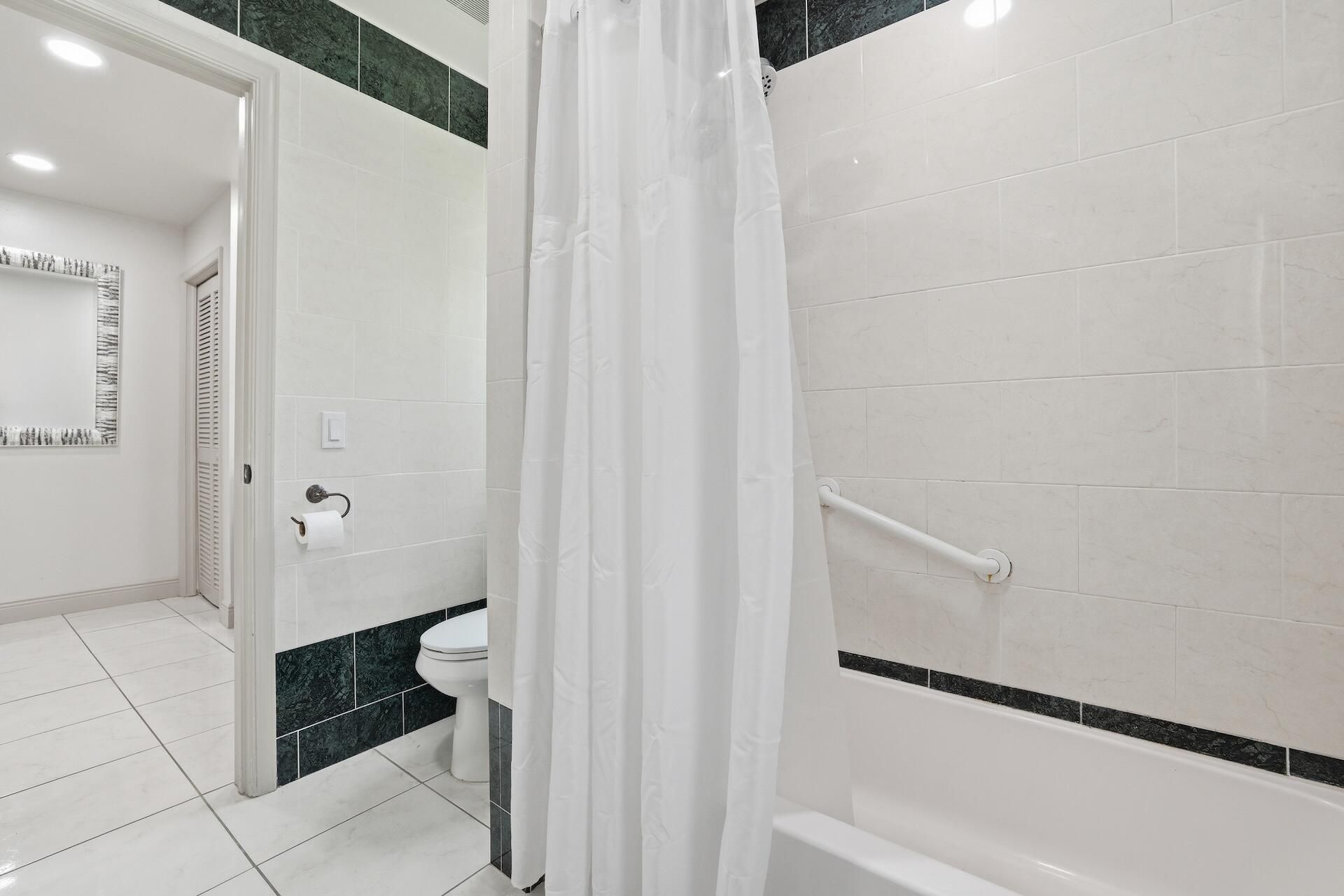 15600 Rolling Meadows Circle, Wellington, FL 33414 Photo