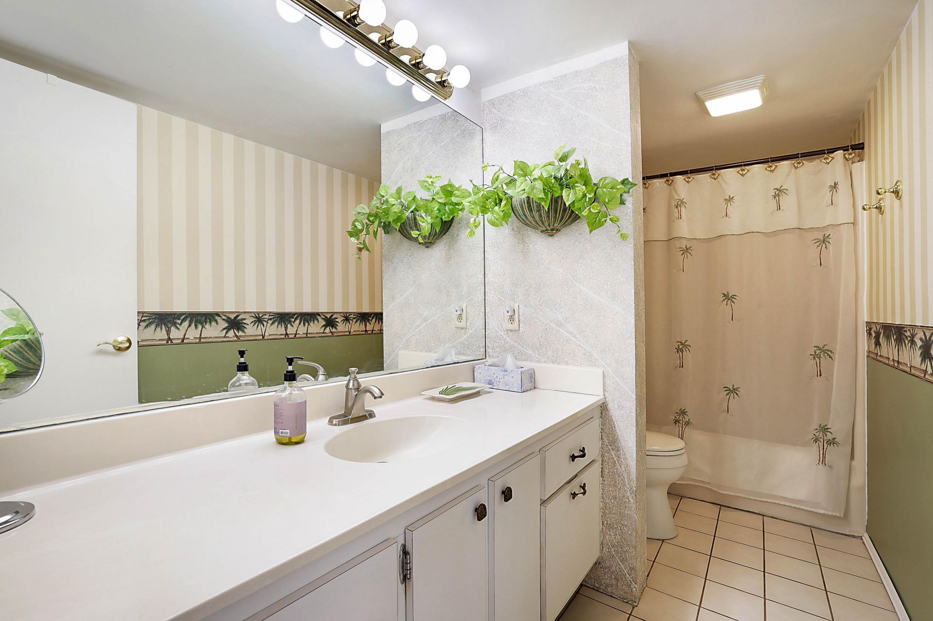 825 Center Street, Unit 11c, Jupiter, FL 33458 Photo