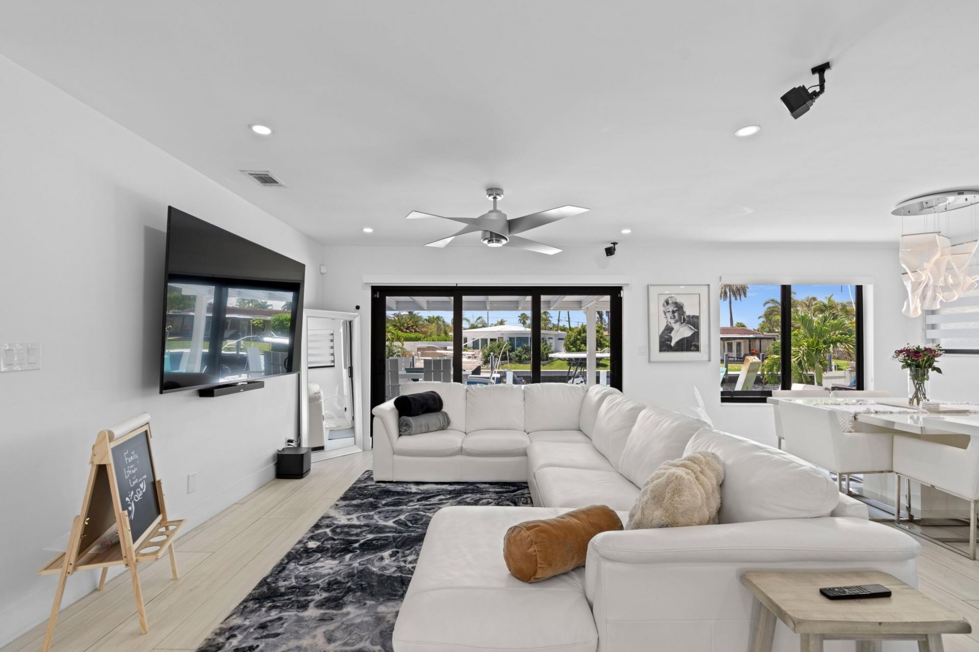 160 SE 12th Court, Pompano Beach, FL 33060 Photo