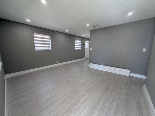 827 Franklin Road, West Palm Beach, FL 33405