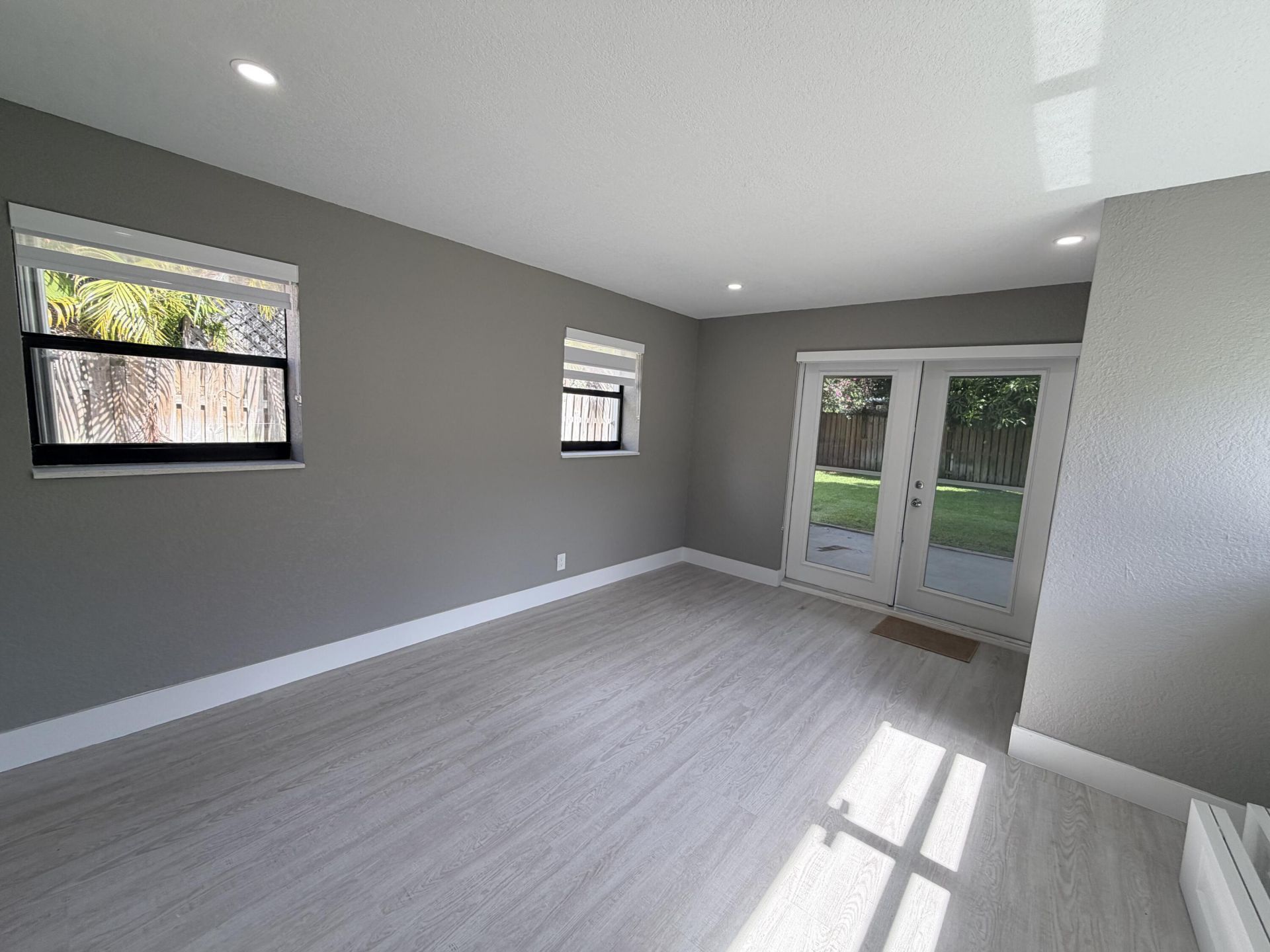 827 Franklin Road, West Palm Beach, FL 33405 Photo