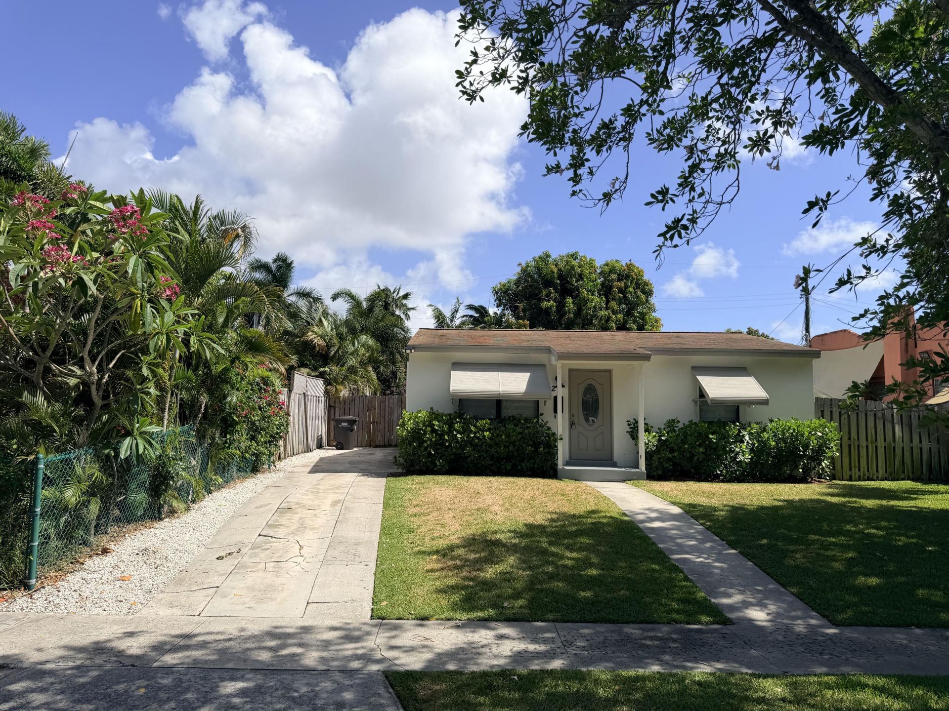 827 Franklin Road, West Palm Beach, FL 33405 Photo