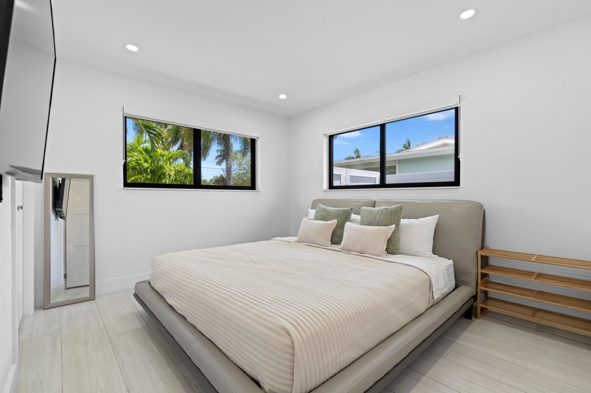 160 SE 12th Court, Pompano Beach, FL 33060 Photo