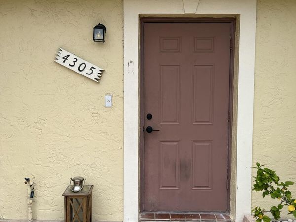 4305 Coral Springs Drive, Unit 2h, Coral Springs, FL 33065