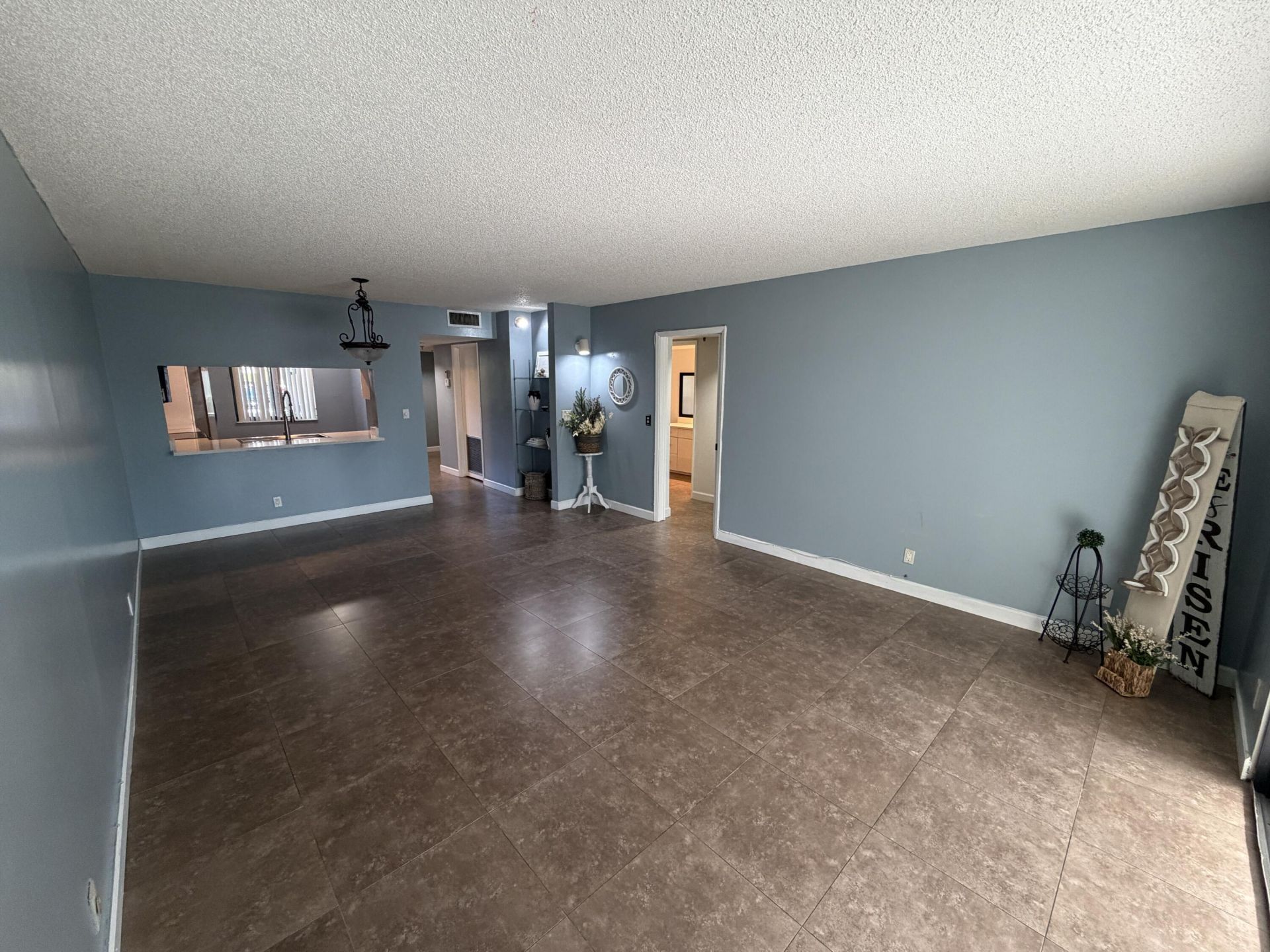2202 S Cypress Bend Drive, Unit 101, Pompano Beach, FL 33069 Photo