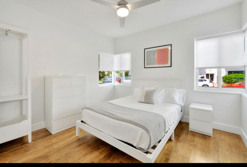 7825 Byron Avenue, Miami Beach, FL 33141 Photo