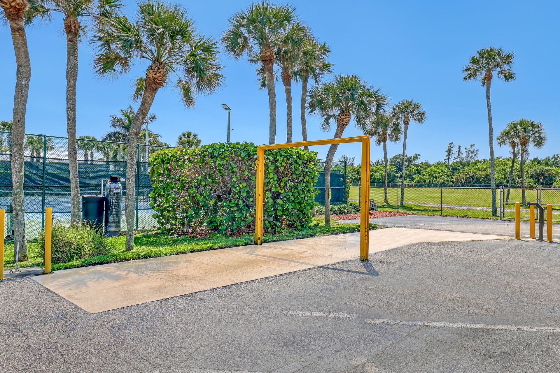 9550 S Ocean Drive, Unit 4, Jensen Beach, FL 34957 Photo