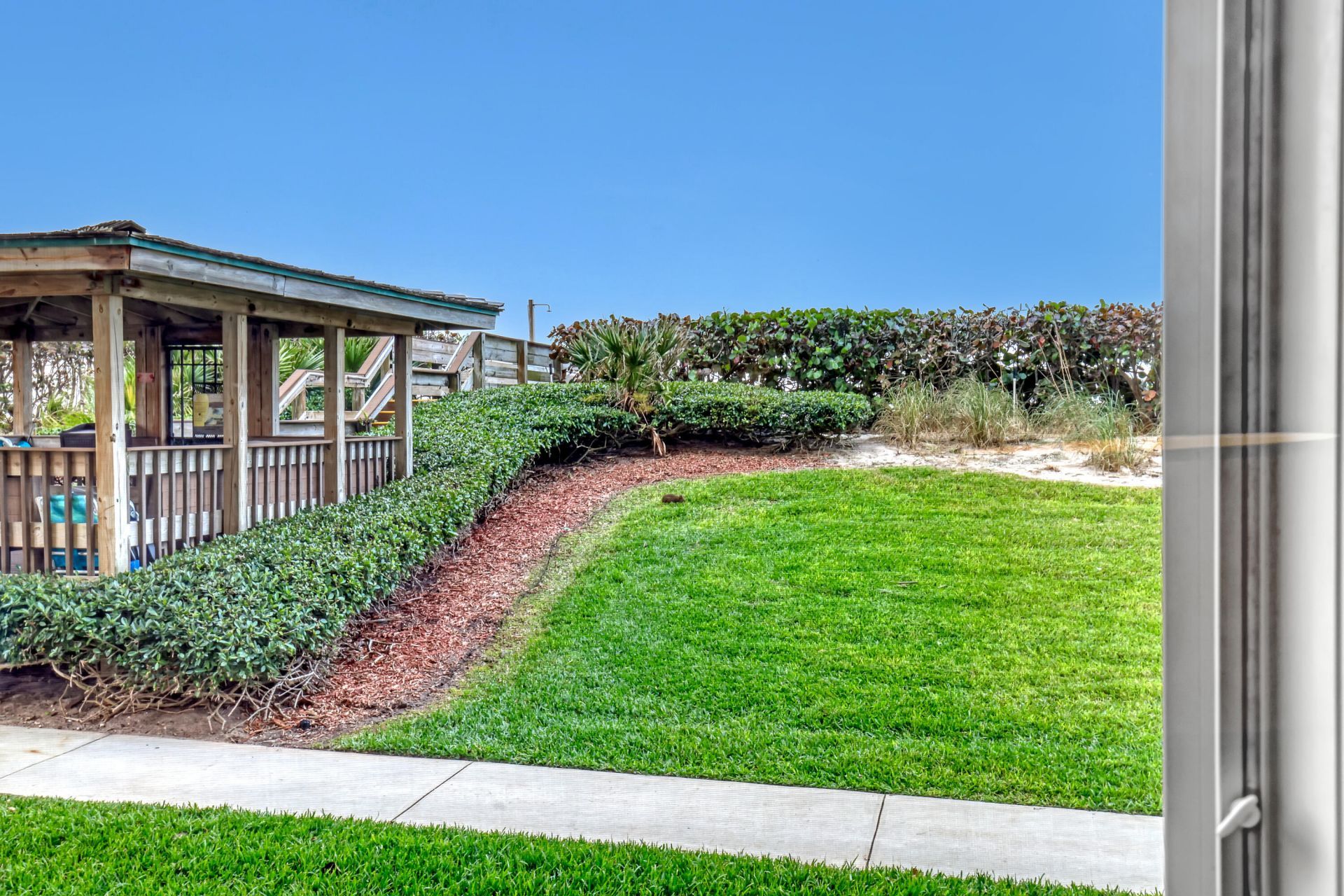 9550 S Ocean Drive, Unit 4, Jensen Beach, FL 34957 Photo