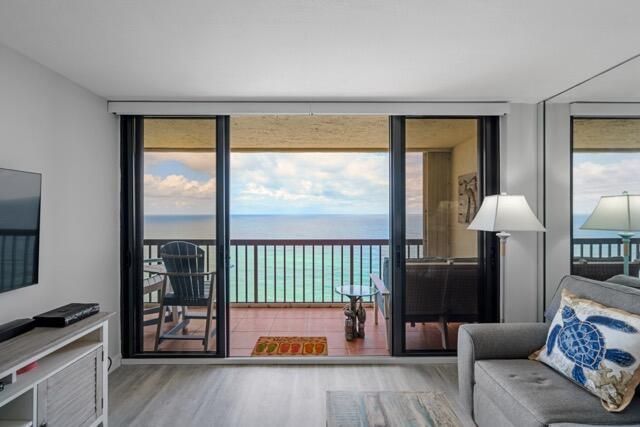 9550 S Ocean Drive, Unit 4, Jensen Beach, FL 34957 Photo