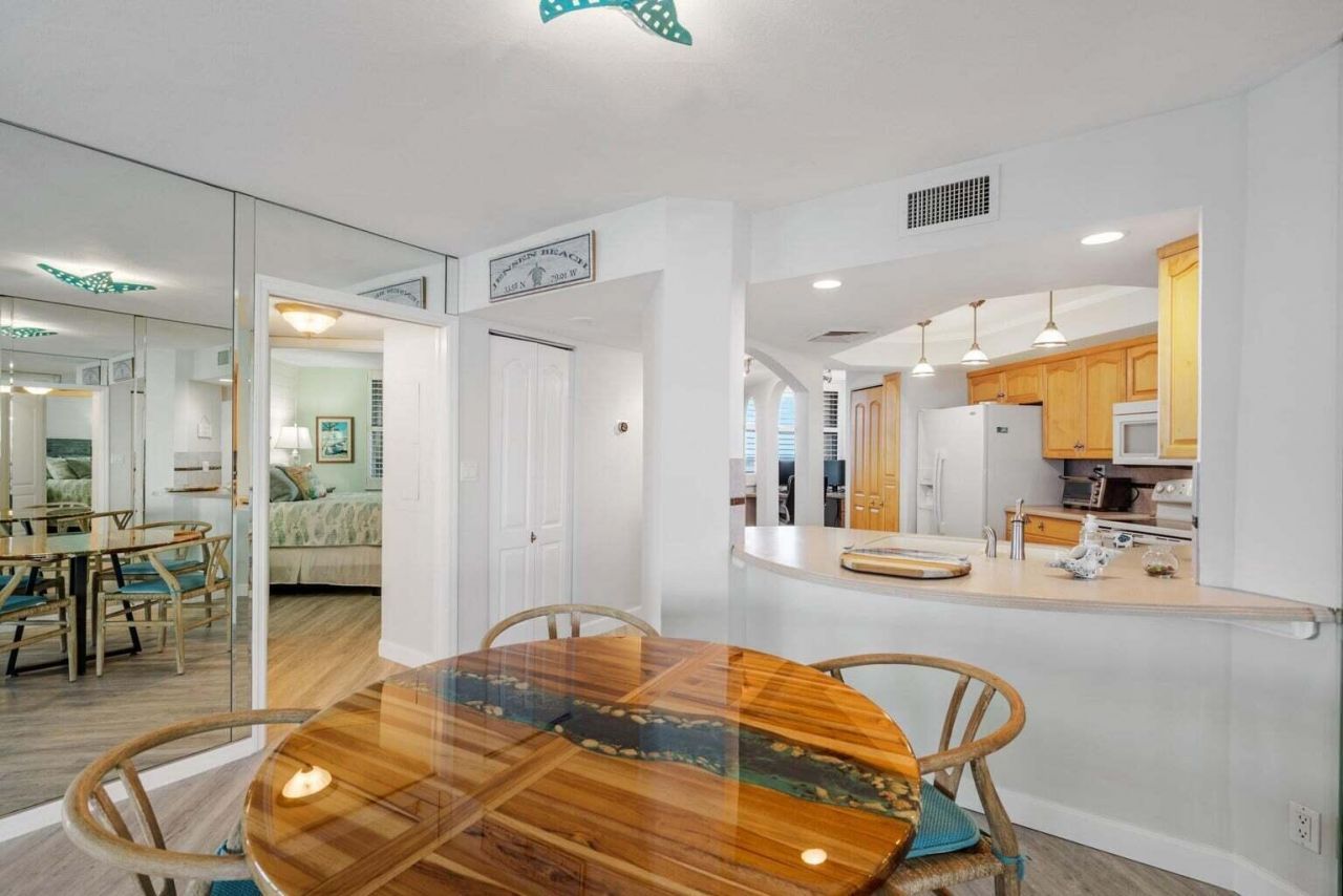 9550 S Ocean Drive, Unit 4, Jensen Beach, FL 34957 Photo
