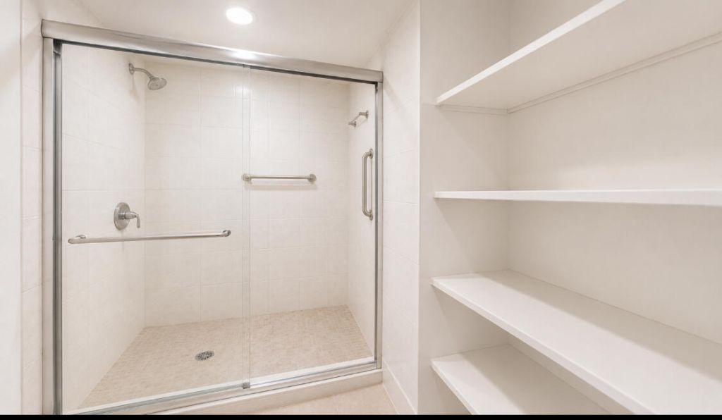 3740 Inverrary Drive, Unit 3g, Lauderhill, FL 33319 Photo