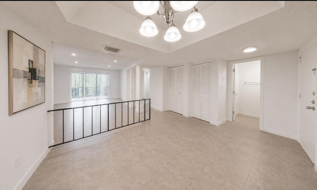 3740 Inverrary Drive, Unit 3g, Lauderhill, FL 33319 Photo
