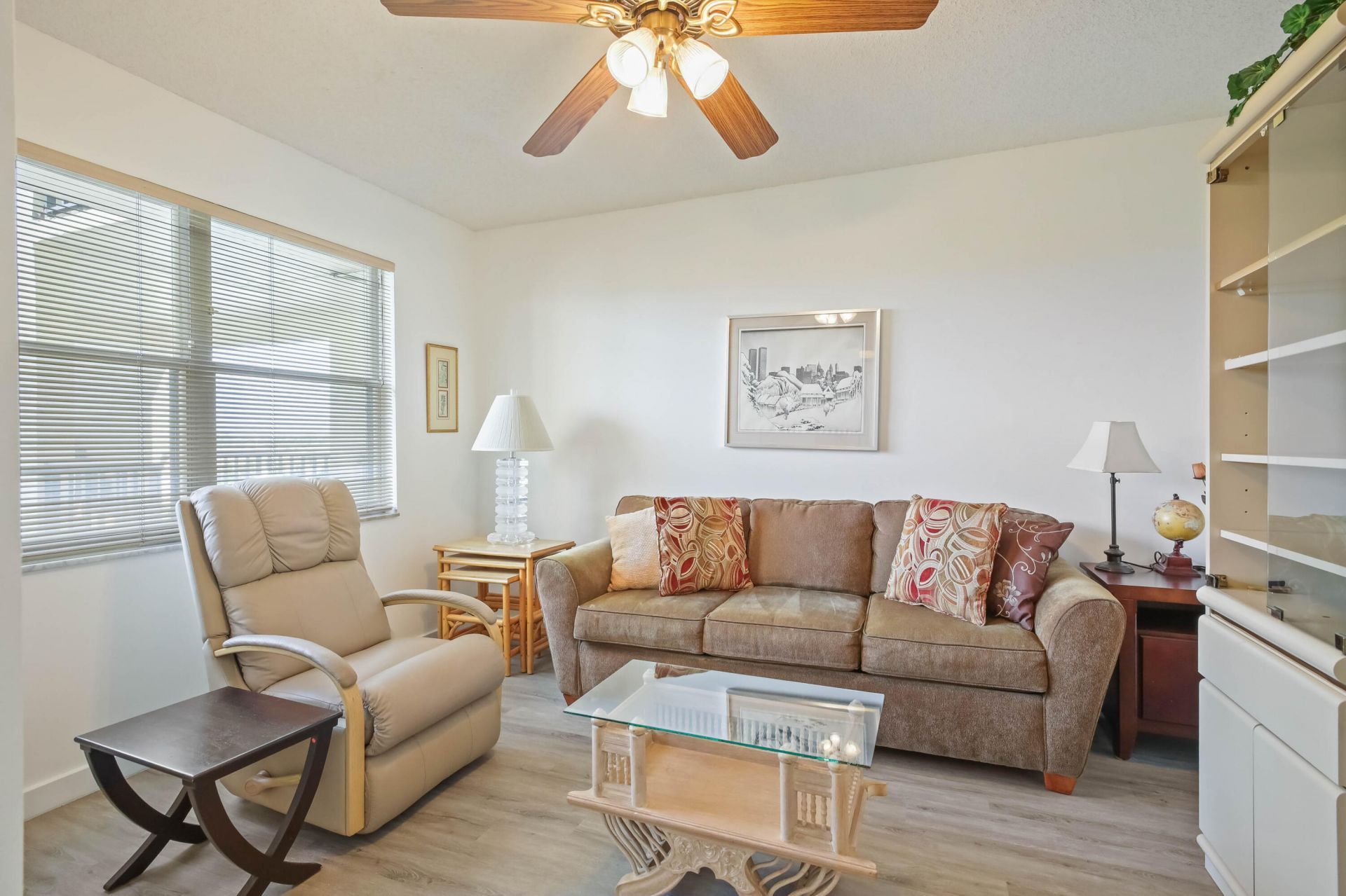 3951 Via Poinciana, Unit 511, Greenacres, FL 33467 Photo
