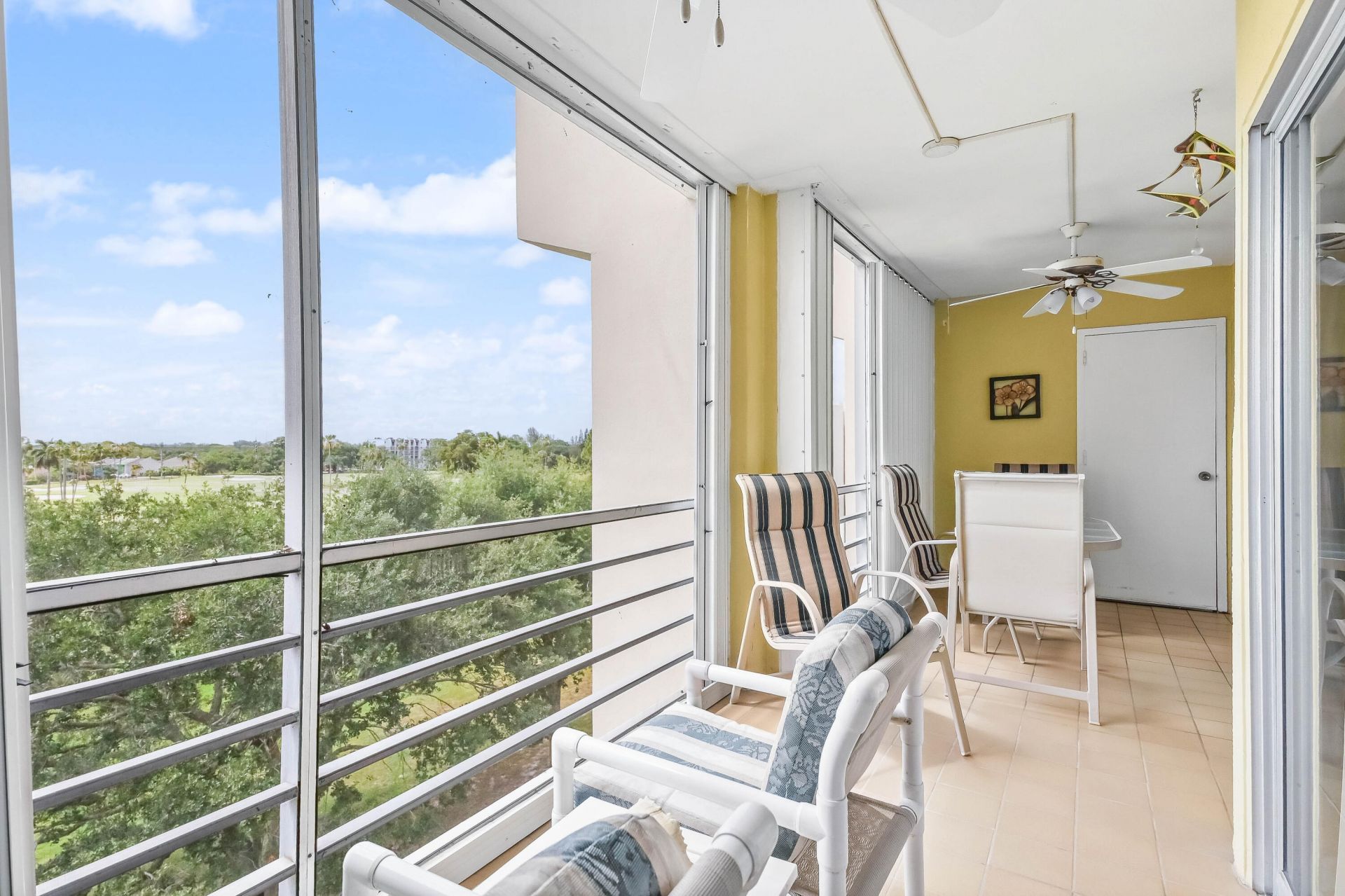 3951 Via Poinciana, Unit 511, Greenacres, FL 33467 Photo