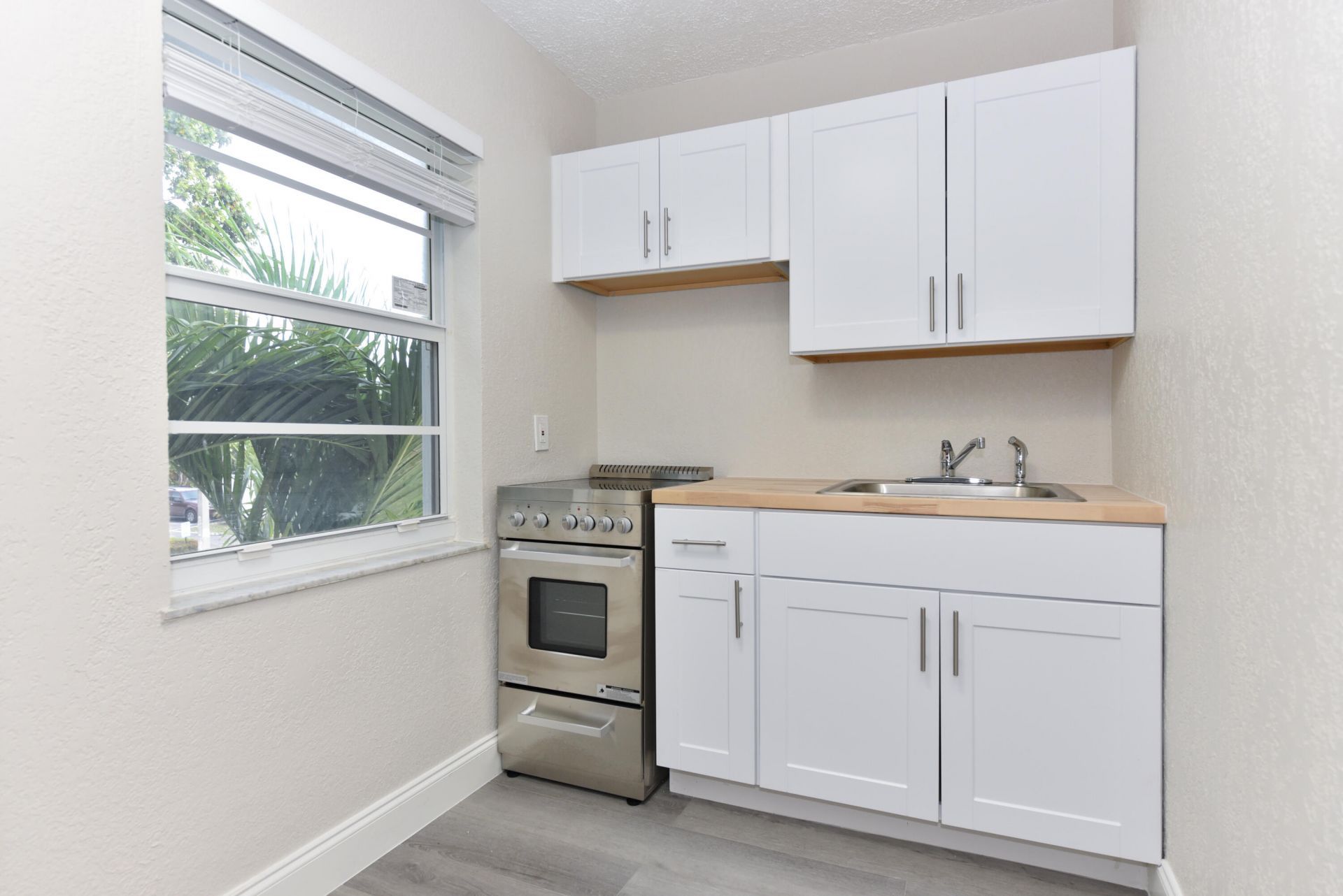 605 N Federal Highway, Unit 7, Lake Worth Beach, FL 33460 Photo