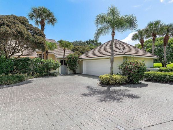 2584 Muirfield Court, Wellington, FL 33414