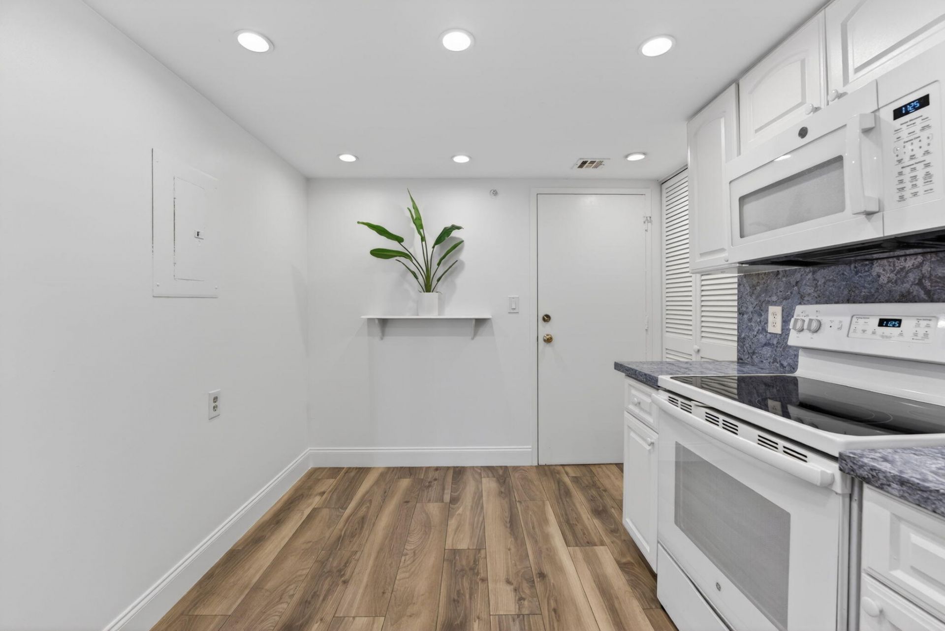405 N Ocean Boulevard, Unit 1816, Pompano Beach, FL 33062 Photo