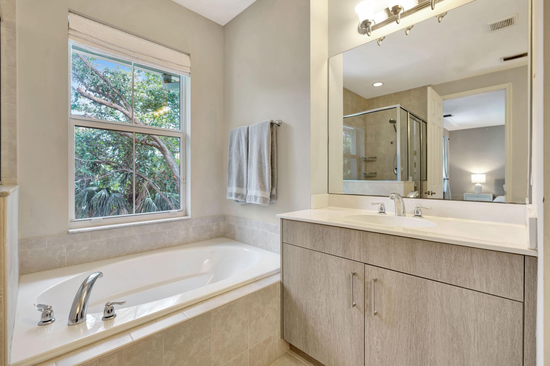 1136 Piccadilly Street, Palm Beach Gardens, FL 33418 Photo