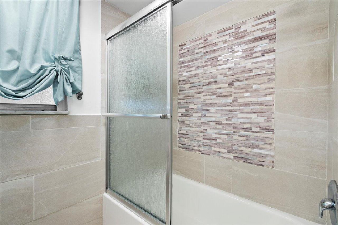 3755 Via Poinciana, Unit 611, Greenacres, FL 33467 Photo