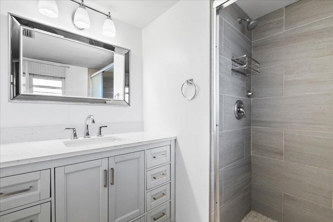 3755 Via Poinciana, Unit 611, Greenacres, FL 33467 Photo