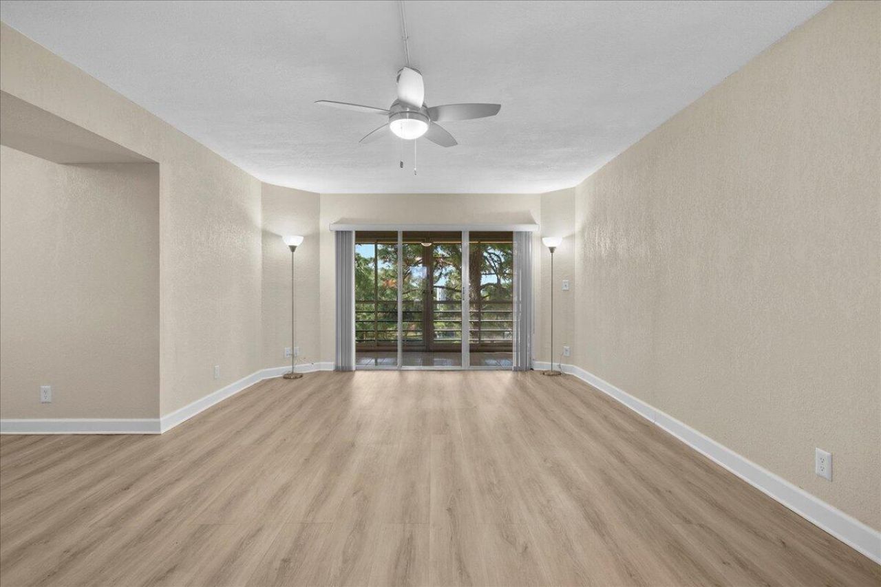 3755 Via Poinciana, Unit 611, Greenacres, FL 33467 Photo
