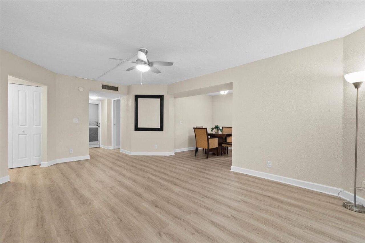 3755 Via Poinciana, Unit 611, Greenacres, FL 33467 Photo