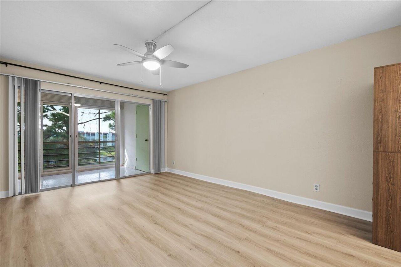 3755 Via Poinciana, Unit 611, Greenacres, FL 33467 Photo
