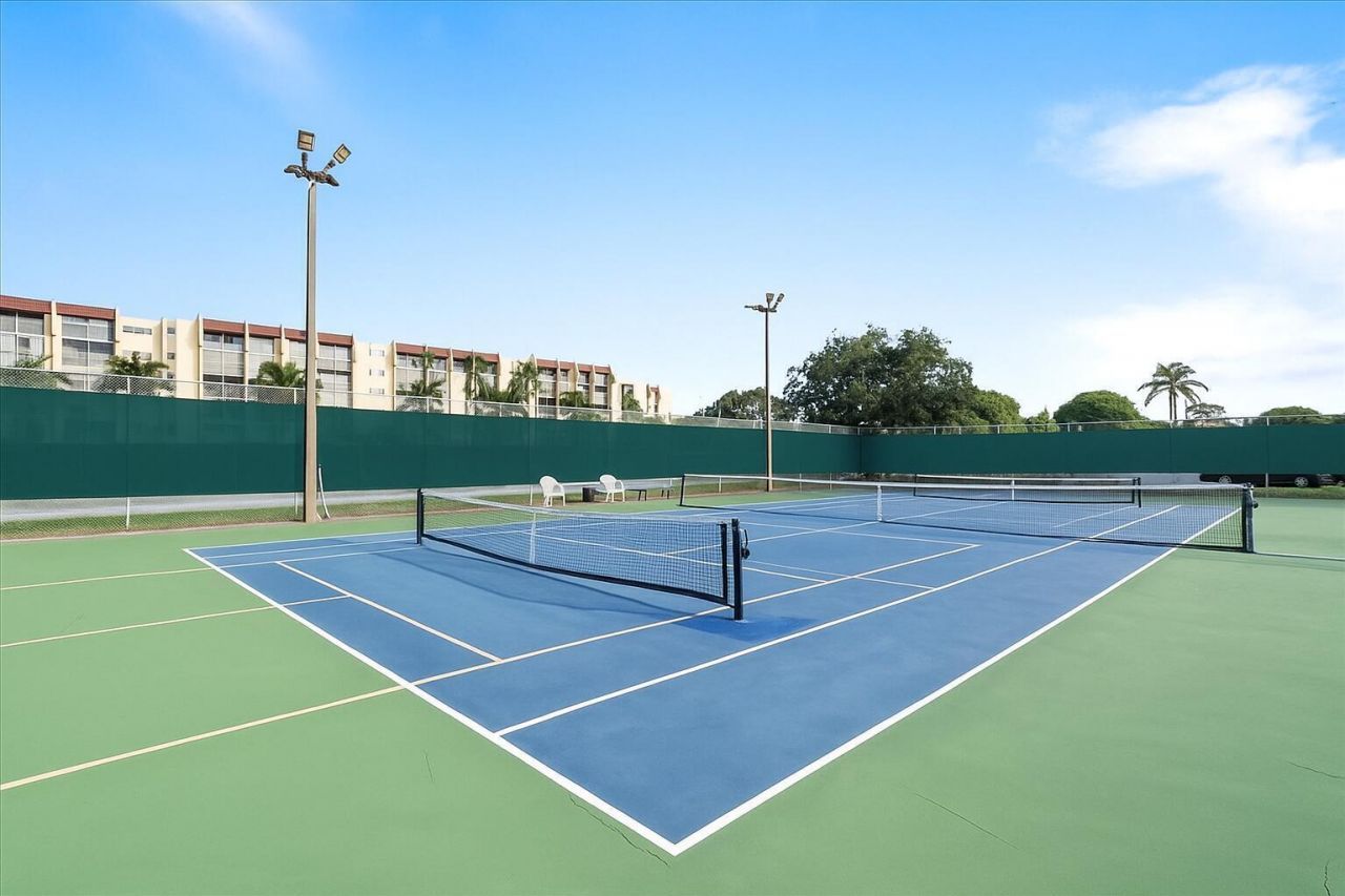 3755 Via Poinciana, Unit 611, Greenacres, FL 33467 Photo
