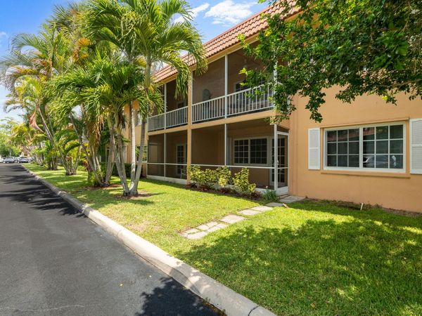 1940 NE 2nd Avenue, Unit 106j, Wilton Manors, FL 33305