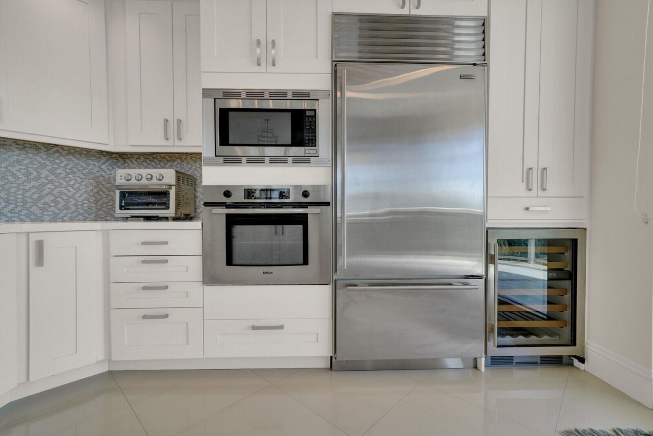 2700 N Ocean Drive, Riviera Beach, FL 33404 Photo