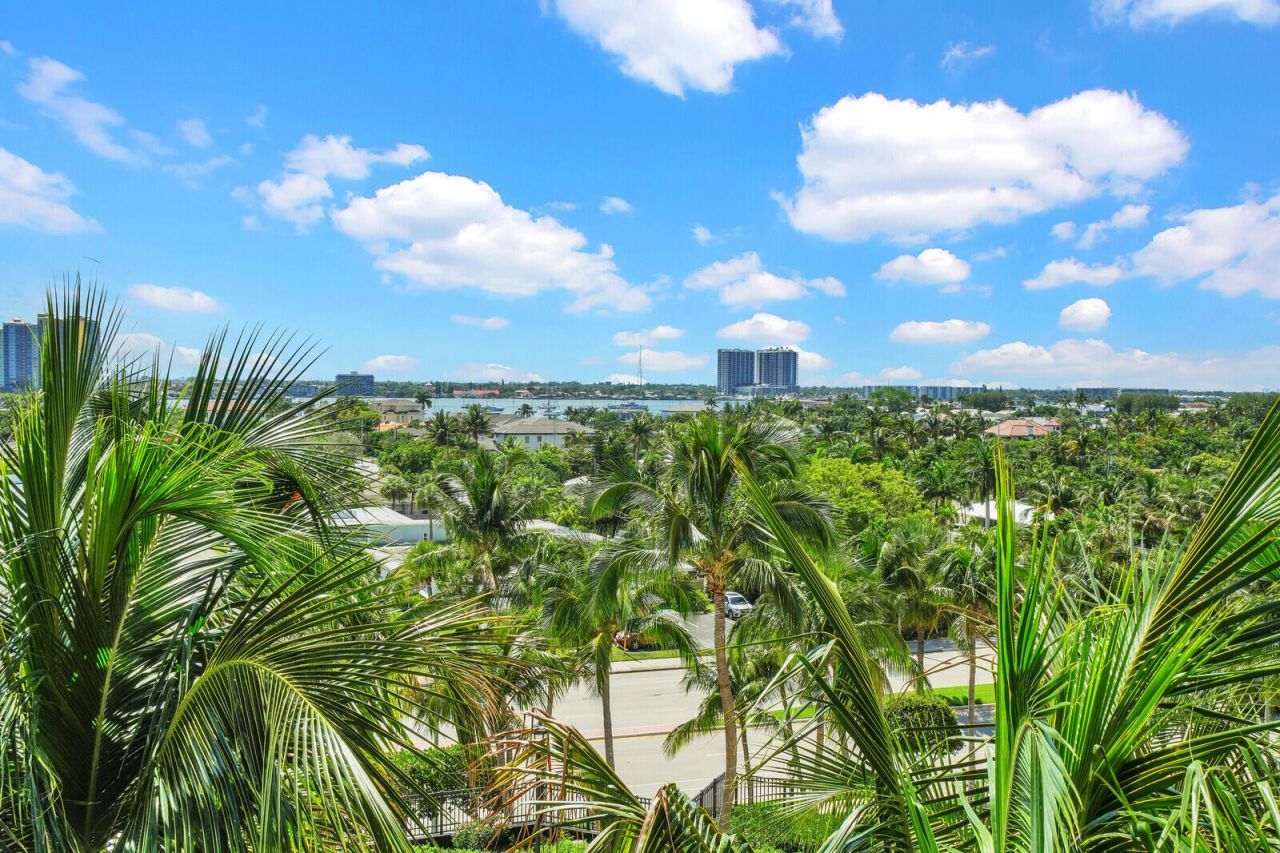 2700 N Ocean Drive, Riviera Beach, FL 33404 Photo