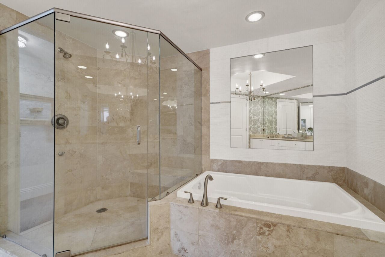2700 N Ocean Drive, Riviera Beach, FL 33404 Photo