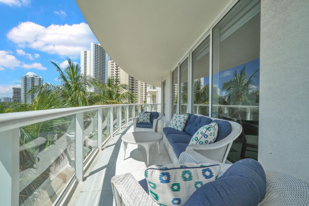 2700 N Ocean Drive, Riviera Beach, FL 33404 Photo